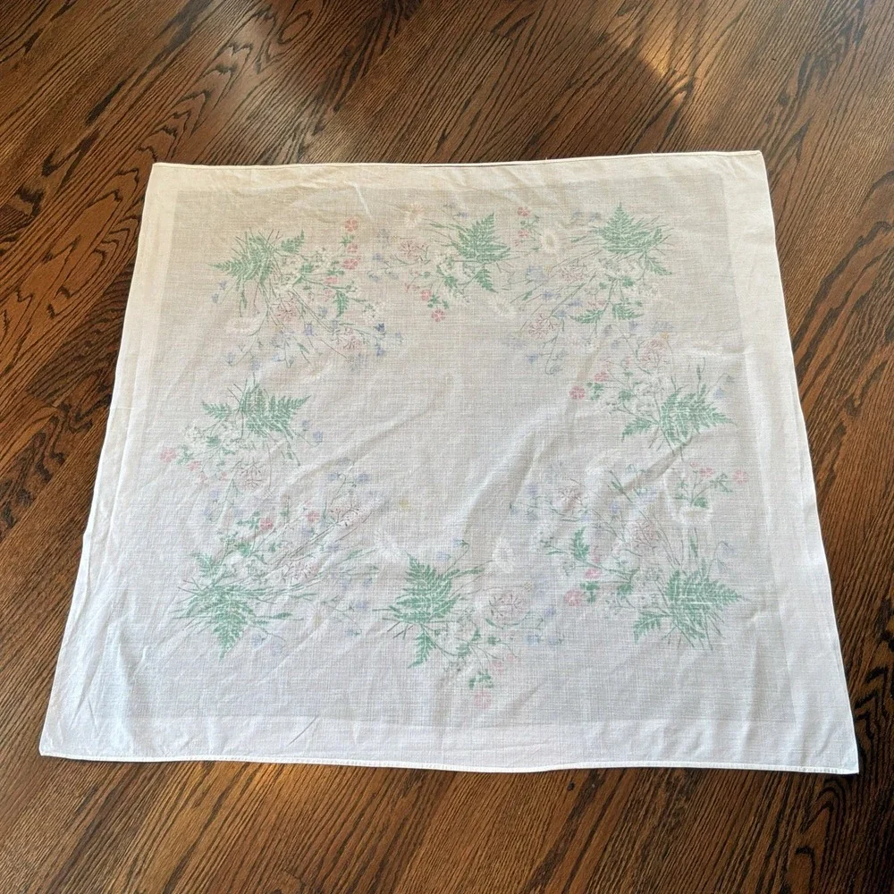 Vintage Norah Handpainted White Linen Floral Motif Sweden Cottage Core 35 X 33.5